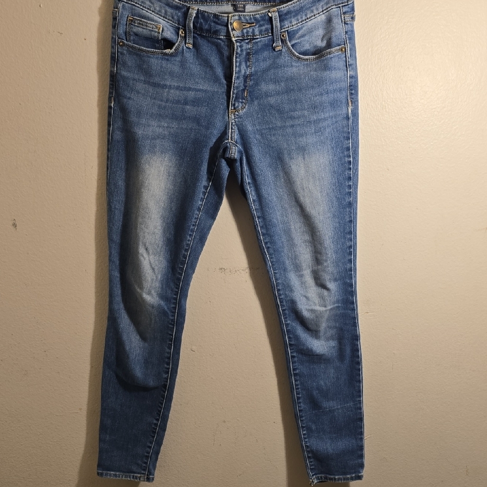Universal Thread Blue Skinny Jeans with Tapered Fit